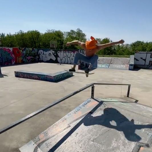 tom bouchoucha skate yoga