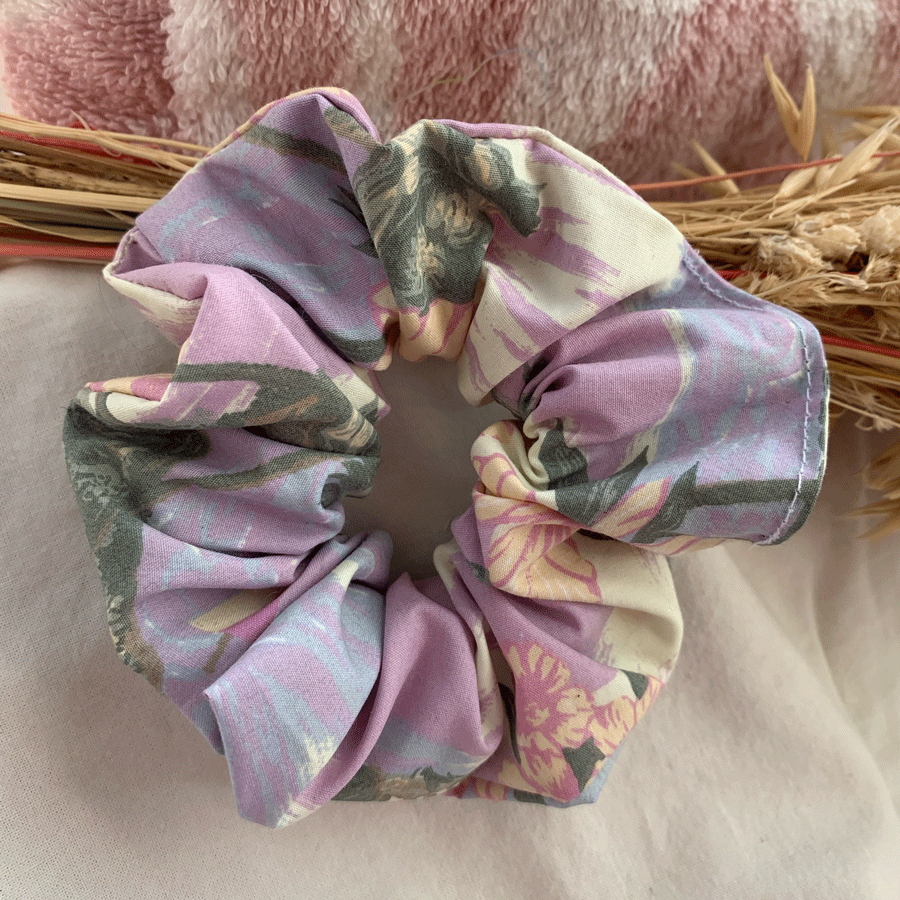 Chouchou scrunchie