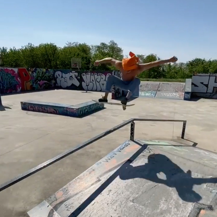 tom bouchoucha skate yoga